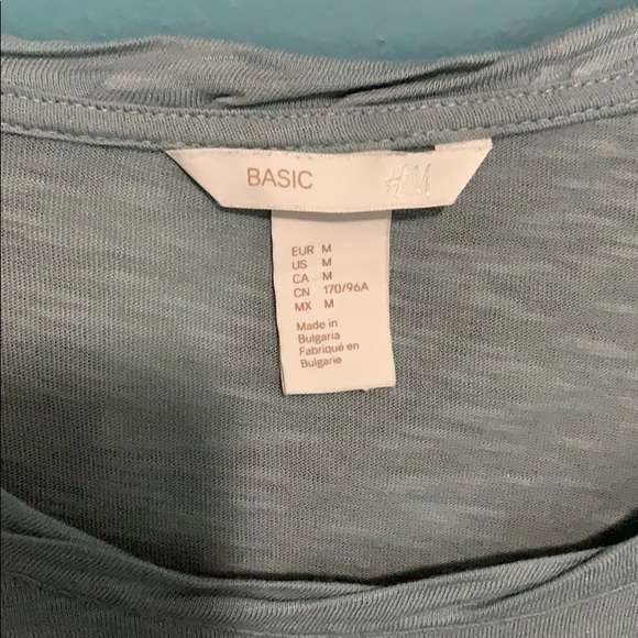 H&M Basic Tee - Picture 2 of 4